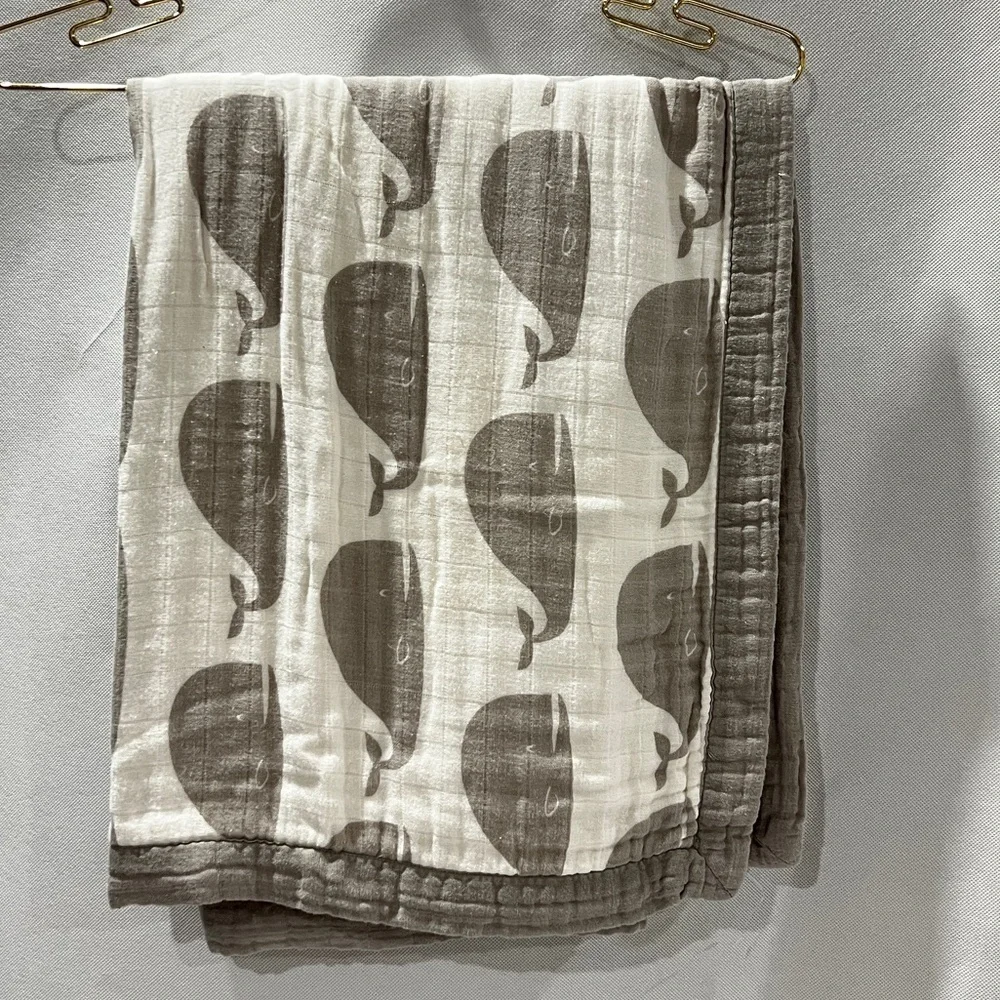 Milkbarn Blanket Bamboo Blend Whale Design White/Gray Three-Layer Size 35
